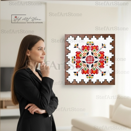 Картина с българска шевица Елбетица в модерен дом от StefArt Stone