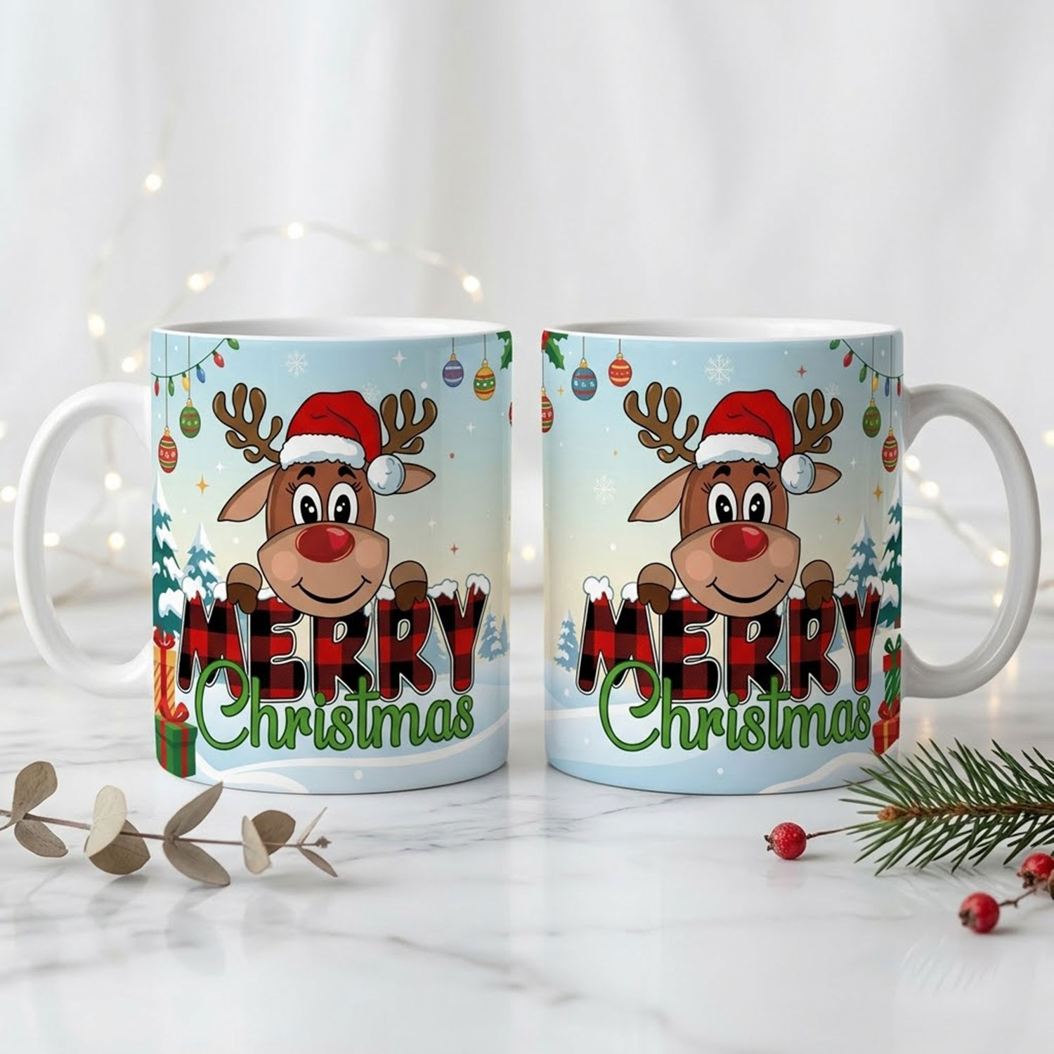 Два изгледа на една коледна чаша Merry Christmas с еленче и зимен дизайн