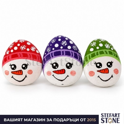 Комплект от 3 ръчно рисувани морски камъка със снежни човечета