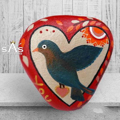 Рисувано Камъче 21 птица и сърце
