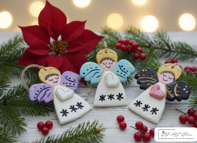 Комплект $3$ бр. ръчно изработени коледни играчки ангелчета (лилаво, синьо, черно) арт висулки