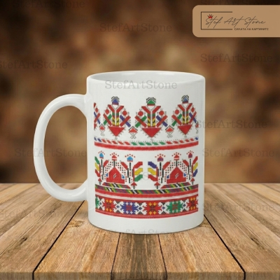 Керамична чаша 330мл с червена българска бродерия - клас AAA+