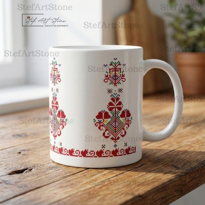 Бяла керамична чаша с вертикална българска шевица за плодородие