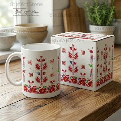 Подаръчен комплект: Чаша с Трънска шевица (цъфтящ мотив) и кутия