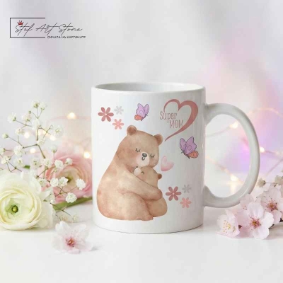 Керамична чаша с нежен дизайн, подходяща за подарък на мама